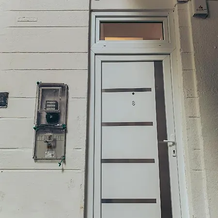 Szondi Heroes Square Apartman Budapest