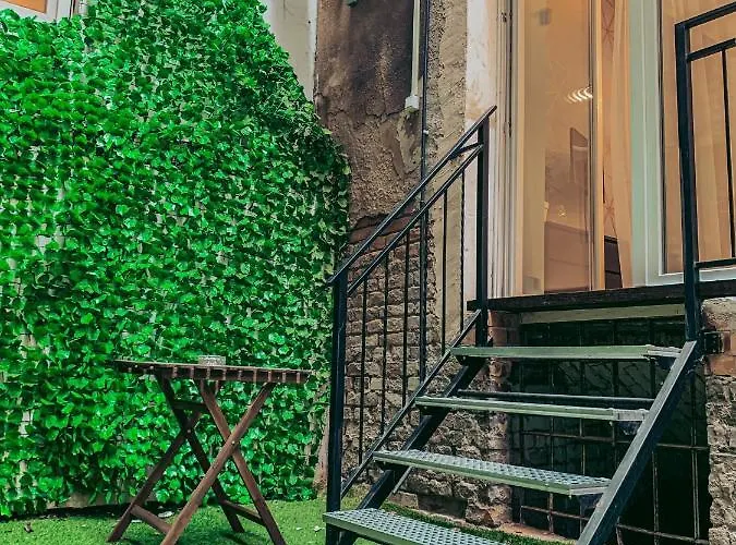 Szondi Heroes Square Apartament Budapeszt